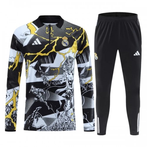Real Madrid Marvel Quarter Zip Träningströja-set 2026-27 Svart Real Madrid Marvel Quarter Zip Träningströja-set 2026-27 Svart