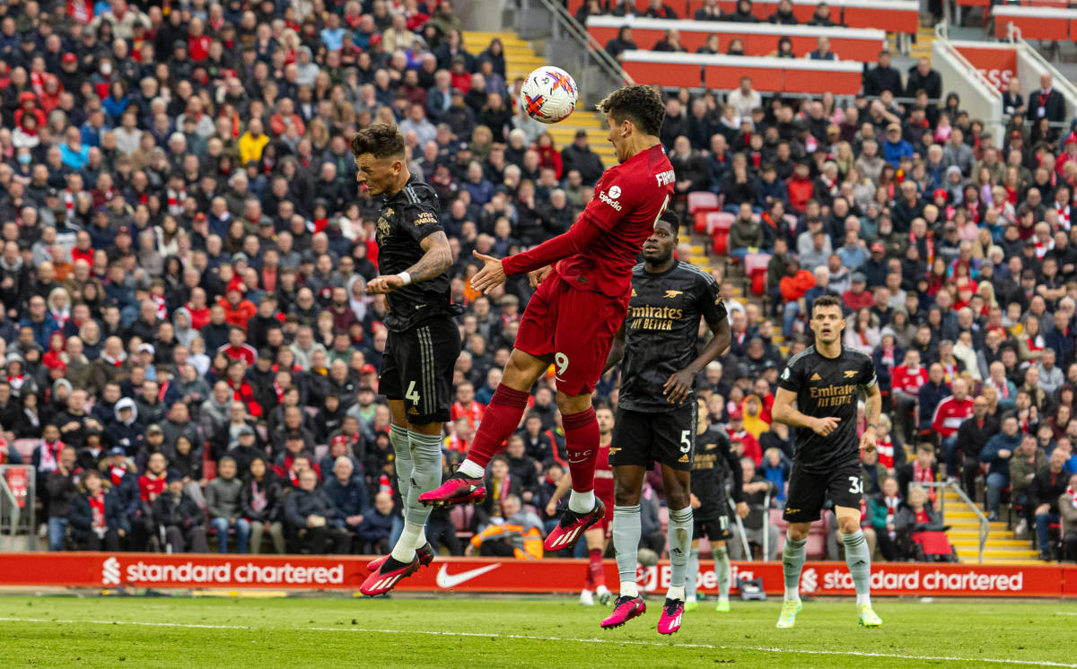 Premier League: Liverpool 2-2 Arsenal, Manchester City gynnas mest