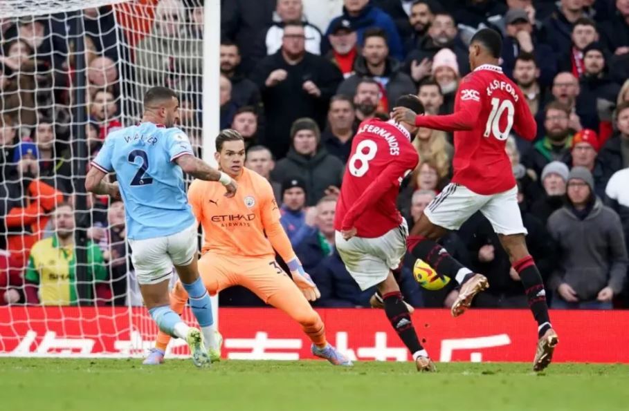 Manchester United 2-1 Manchester City, kontroversiellt mål